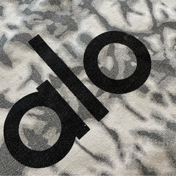 ALO YOGA Grey Tie-Dye Tote - Picture 7 of 9